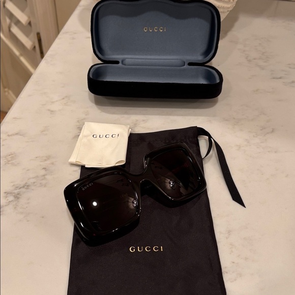 Gucci GG0896S Sunglasses - Havana Tortoise with hard & soft case new ? main image 6